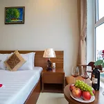 Golden Light Da Nang Hotel