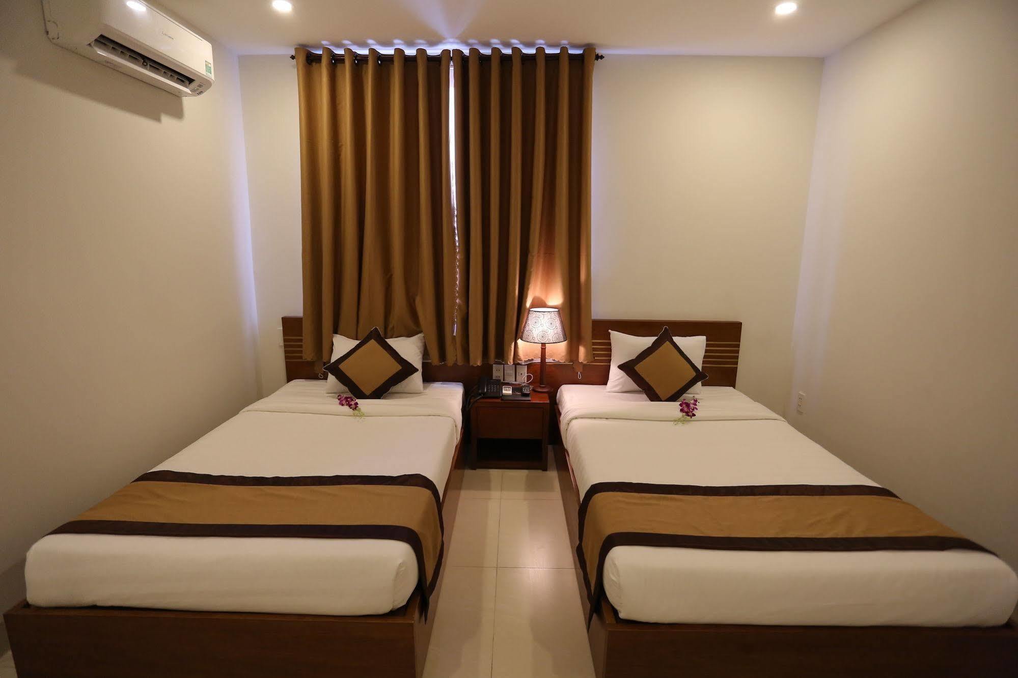 Golden Light Da Nang Hotel 4* Da Nang